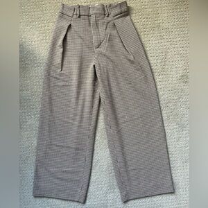Girl’s Zara Plaid Dress Pants - Beige and Black size 11/12